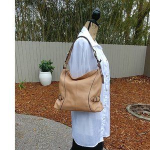 Beige leather purse